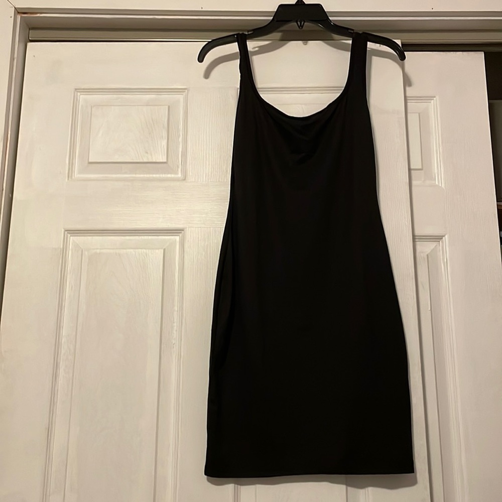 Plain black dress, tight bodycon